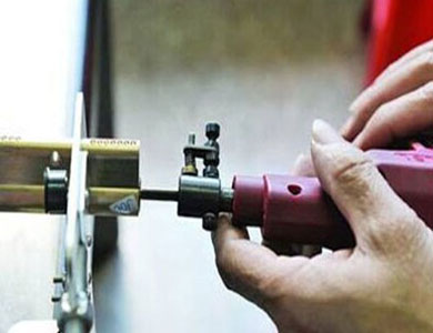 雅江24小时上门开锁公司